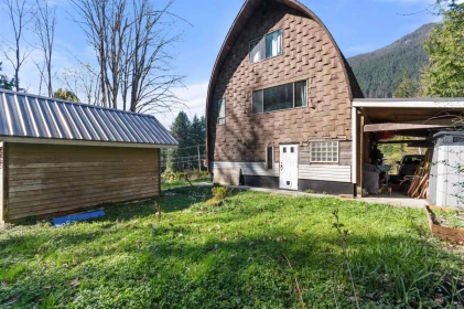 Outdoor Kitchen Photo of 66662 Summer Road, Hope, BC