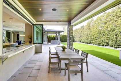 Garden / Landscaping Photo of 4090 Sunnycrest Drive, North Vancouver, BC