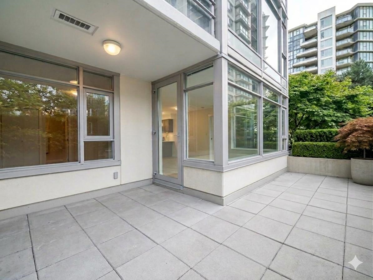 Office / Den Photo of 503 8068 Westminster Highway, Richmond, BC
