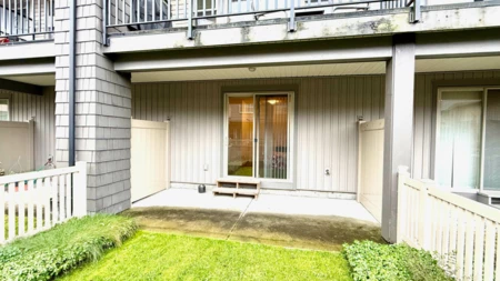 Primary Bathroom Photo of 98 9525 204 Street, Langley, BC