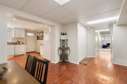 Entry Foyer Photo of 11275 150 Street, Surrey, BC