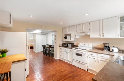 Staircase Photo of 11275 150 Street, Surrey, BC