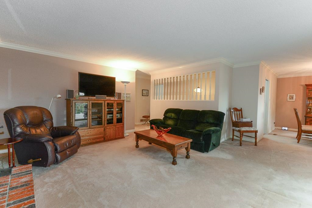 Dining Area Photo of 6720 Goldsmith Drive, Richmond, BC