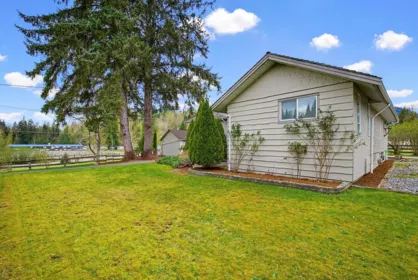 Front Yard Photo of 34045 Hartman Avenue, Mission, BC