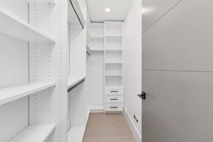 Hallway Photo of 2 847 E 10 Avenue, Vancouver, BC