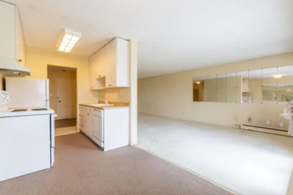 Guest Bathroom Photo of 321 17707 57a Avenue, Surrey, BC