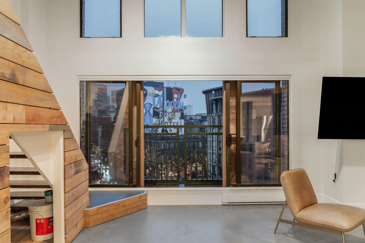Dining Area Photo of 507 22 E Cordova Street, Vancouver, BC