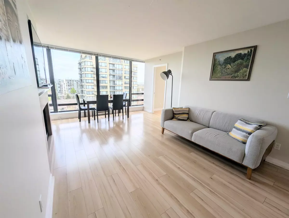 Family Room Photo of 1305 9188 Hemlock Drive, Richmond, BC