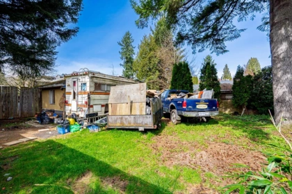 Office / Den Photo of 1939 Westminster Avenue, Port Coquitlam, BC