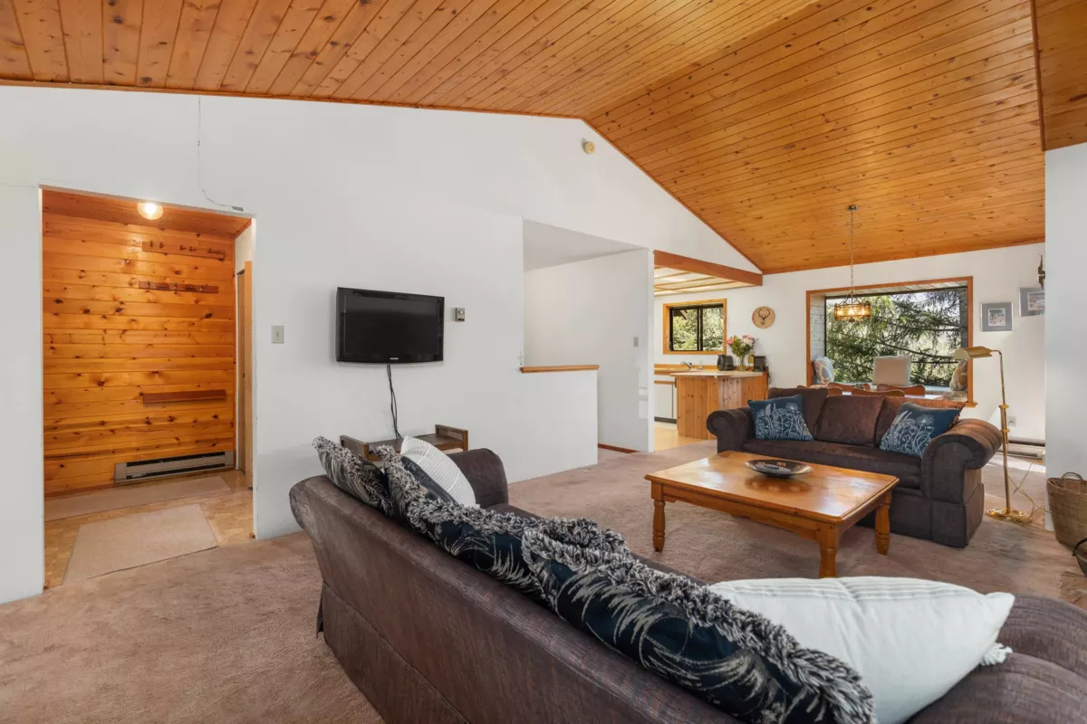 Dining Area Photo of 2732 Sproatt Drive, Whistler, BC