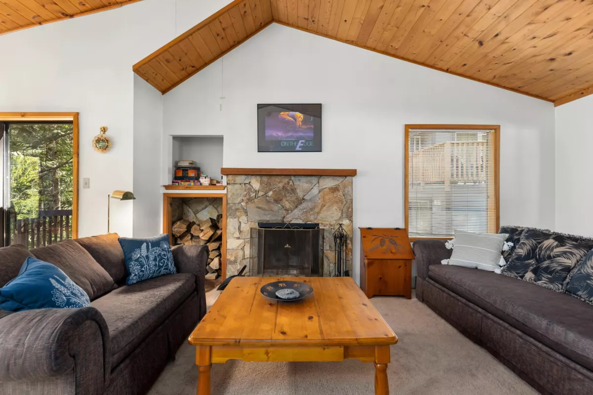 Living Room Photo of 2732 Sproatt Drive, Whistler, BC