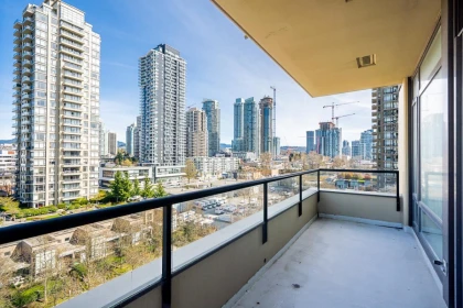 Outdoor Patio Photo of 905 2345 Madison Avenue, Burnaby, BC