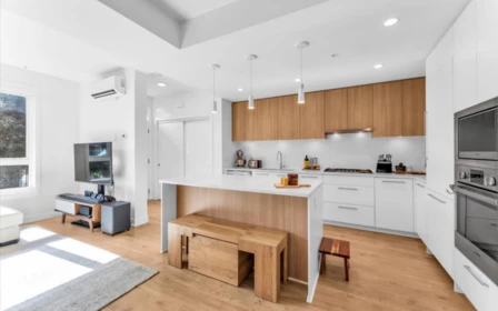 Kitchen Island Photo of 175 2035 Glenaire Drive, North Vancouver, BC