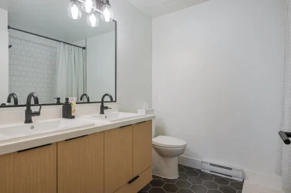 Primary Bathroom Photo of B208 20838 78b Avenue, Langley, BC
