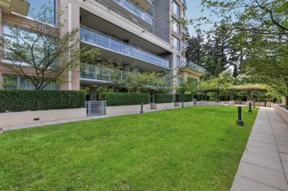 Street View Photo of 1601 280 Ross Drive, New Westminster, BC
