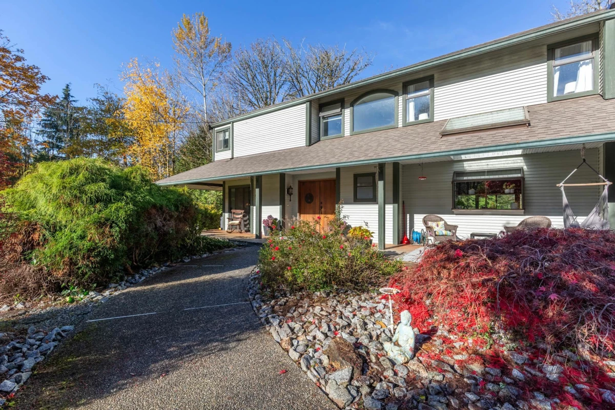 Exterior Rear Photo of 25339 76 Avenue, Langley, BC