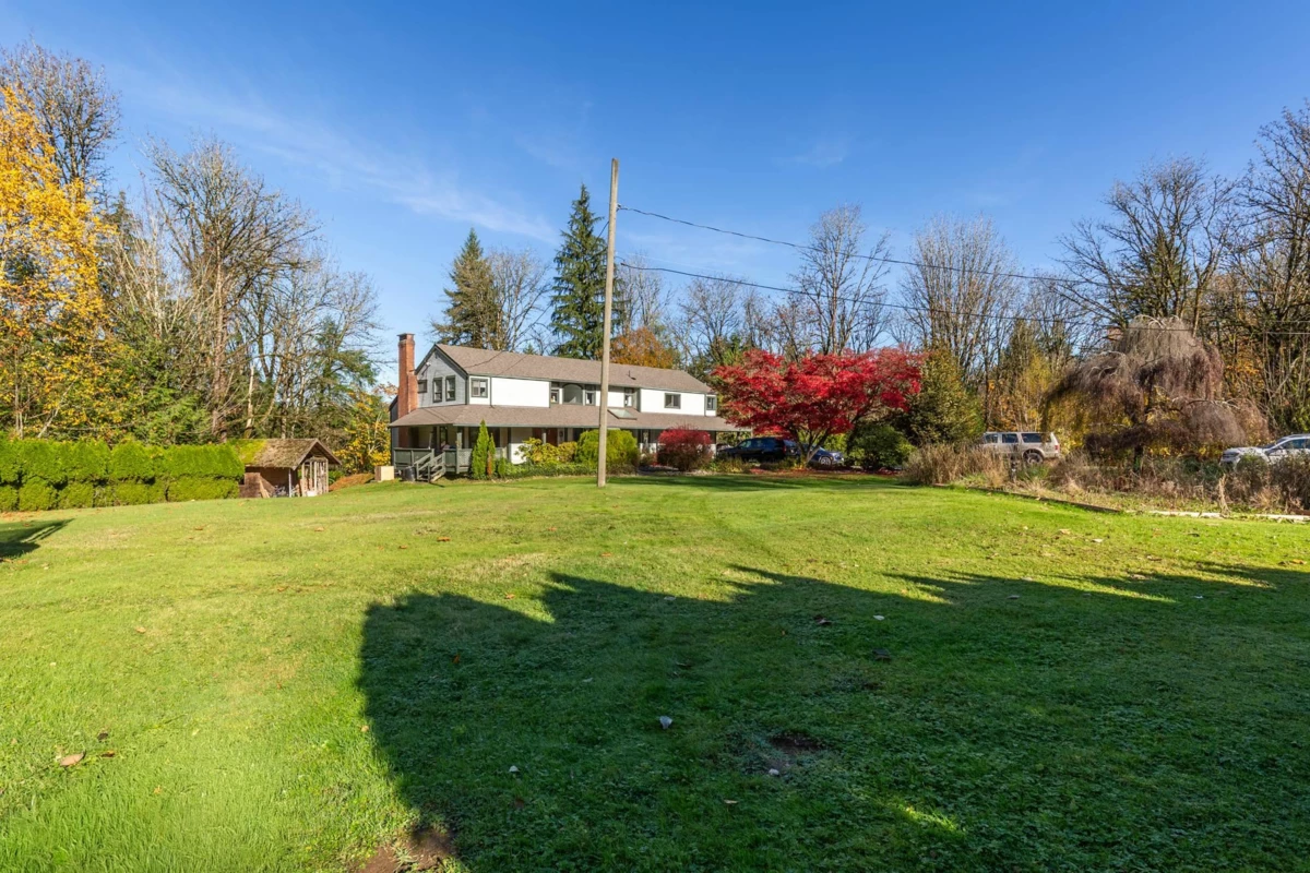 Living Room Photo of 25339 76 Avenue, Langley, BC