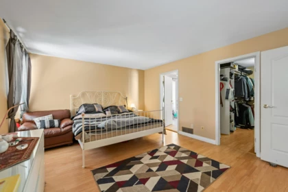 Laundry Room Photo of 1410 Mountainview Court, Coquitlam, BC