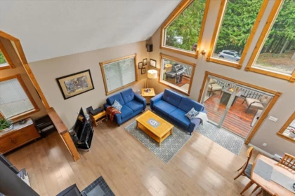 Basement Recreation Room Photo of 14865 Parkhill Boulevard, Sunshine Valley, BC