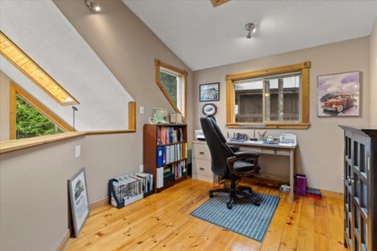 Mudroom Photo of 14865 Parkhill Boulevard, Sunshine Valley, BC