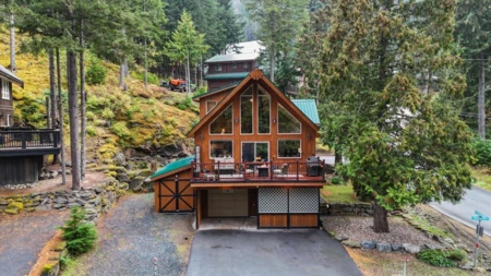 Outdoor Kitchen Photo of 14865 Parkhill Boulevard, Sunshine Valley, BC