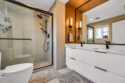 Hallway Photo of 34 10488 124 Street, Surrey, BC