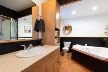 Basement Recreation Room Photo of 811 Marine Drive, Gibsons, BC