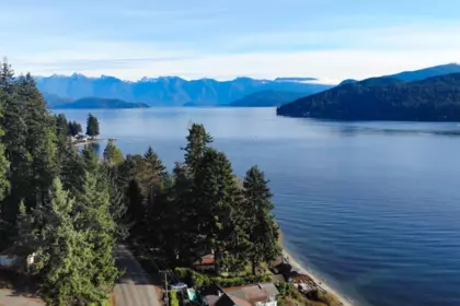 Front Yard Photo of 811 Marine Drive, Gibsons, BC