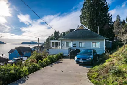 Outdoor Patio Photo of 811 Marine Drive, Gibsons, BC