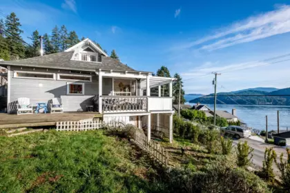Staircase Photo of 811 Marine Drive, Gibsons, BC