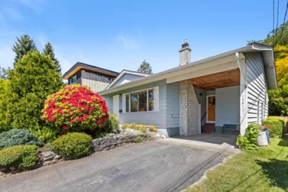 15817 Goggs Avenue, White Rock, BC, White Rock — Single Family Residence for sale
