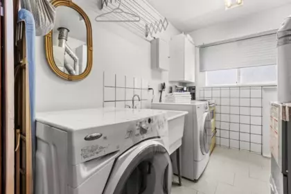 Primary Bathroom Photo of 15817 Goggs Avenue, White Rock, BC