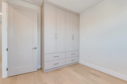 Hallway Photo of 1 2945 E 44th Avenue, Vancouver, BC