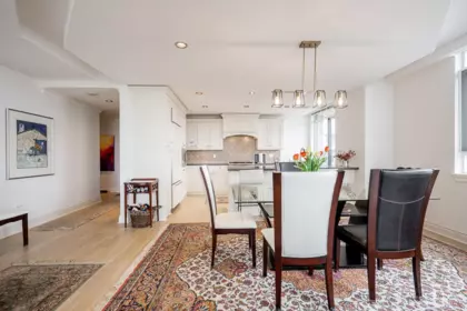 Breakfast Nook Photo of 603 15445 Vine Avenue, White Rock, BC