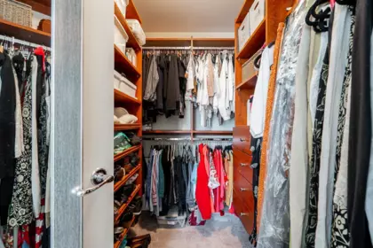 Mudroom Photo of 603 15445 Vine Avenue, White Rock, BC