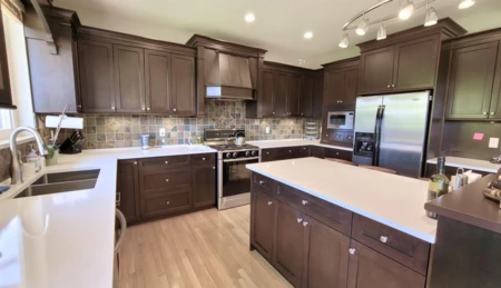 Kitchen Photo of 15974 Buena Vista Avenue, White Rock, BC