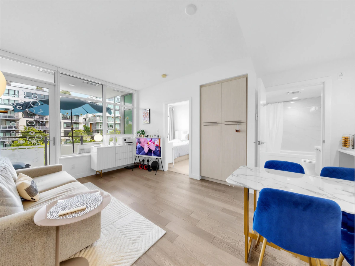 Living Room Photo of 304 4963 Cambie Street, Vancouver, BC