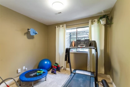Walk-In Closet Photo of 1391 Oriole Avenue, Port Coquitlam, BC