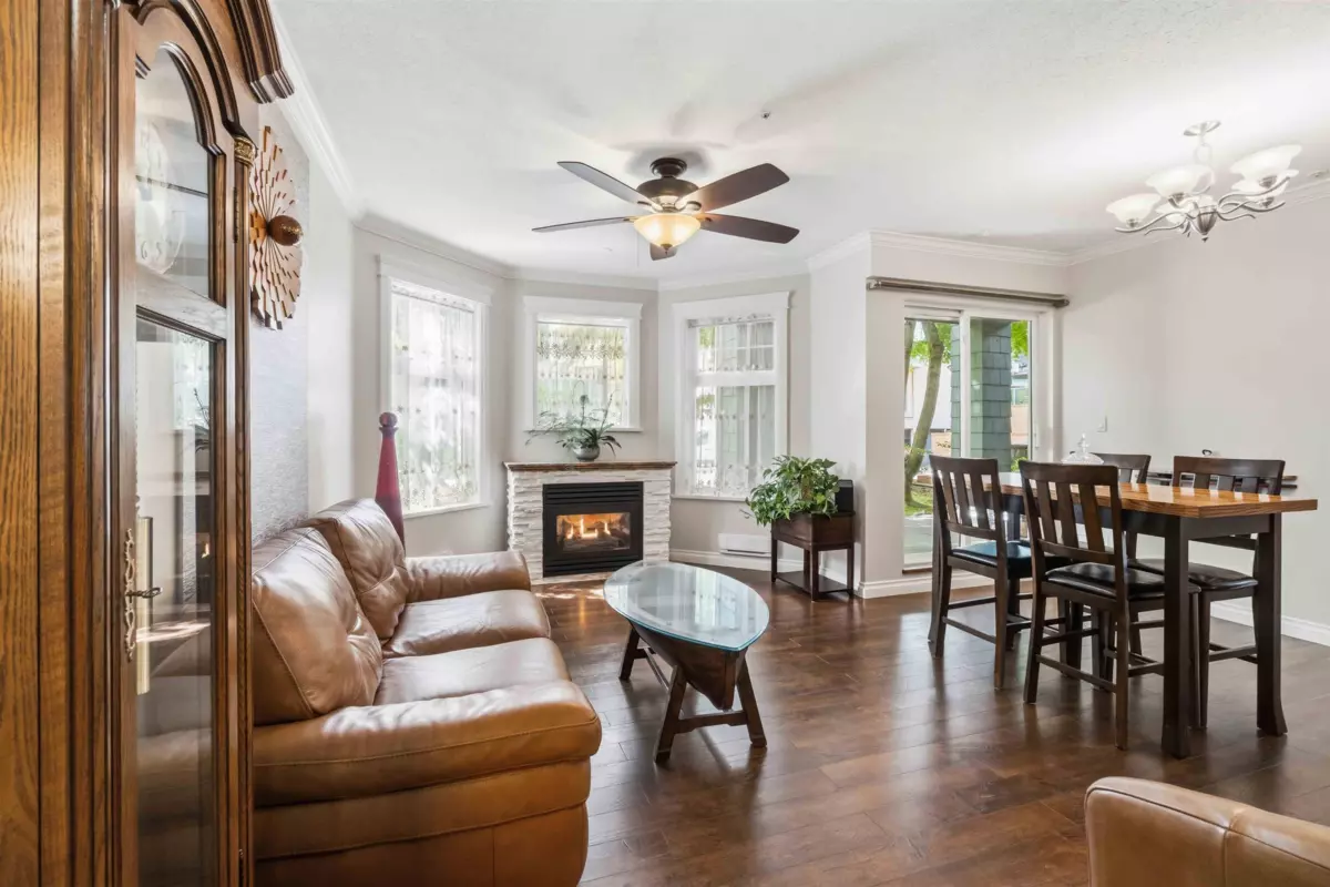 Family Room Photo of G01 3085 Primrose Lane, Coquitlam, BC