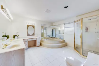 Laundry Room Photo of 2828 Camrose Drive, Burnaby, BC