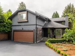 4426 Marine Drive, West Vancouver, BC