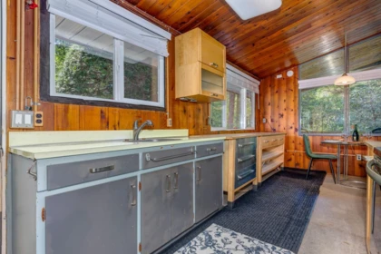 Breakfast Nook Photo of 10009 Paradise Valley Road, Squamish, BC