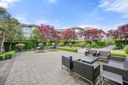 Garden / Landscaping Photo of 331 18818 68 Avenue, Surrey, BC