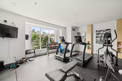 Hallway Photo of 331 18818 68 Avenue, Surrey, BC