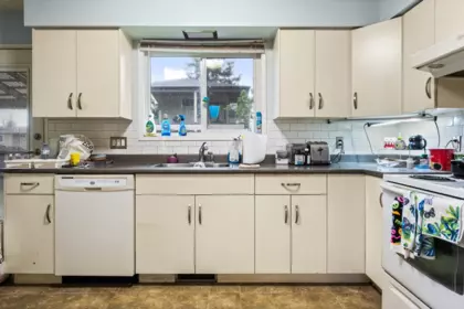 Breakfast Nook Photo of 2141 Lynden Street, Abbotsford, BC