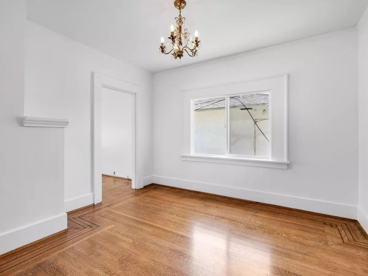 Dining Area Photo of 2087 E 26th Avenue, Vancouver, BC
