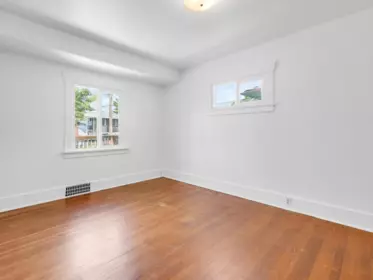 Breakfast Nook Photo of 2087 E 26th Avenue, Vancouver, BC