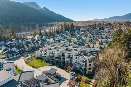 Front Yard Photo of 202 5384 Tyee Lane, Chilliwack, BC