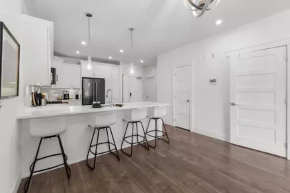 Kitchen Island Photo of 202 5384 Tyee Lane, Chilliwack, BC