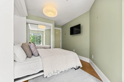 Garden / Landscaping Photo of 306 1140 Strathaven Drive, North Vancouver, BC